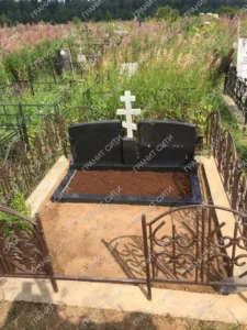 Горизонтальный памятник, семейный памятник