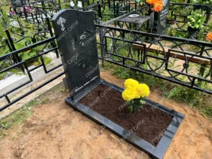Одиночный памятник, вертикальный памятник